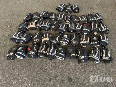 (22) Pairs of CCM Hockey Gloves