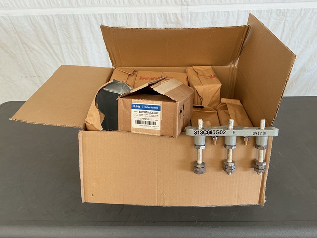 (9) Eaton 313C680G02 Support Block Assemblies