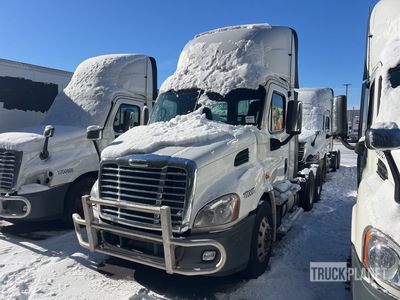 2017 Freightliner Cascadia 113 6x4 T/A Day Cab Truck Tractor