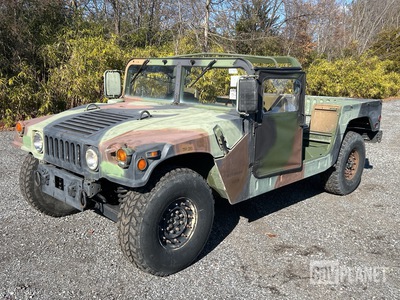 1997 AM General M1097A2 HMMWV 2 Door w/Truck Body
