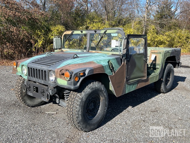 1997 AM General M1097A2 HMMWV 2 Door w/Truck Body