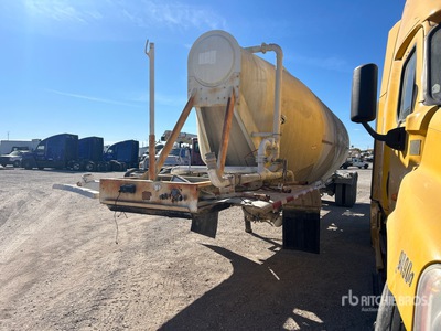 2001 Vantage P-41-1000 1000 cft T/A Pneumatic Bulk Trailer