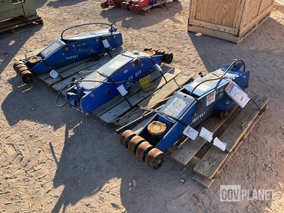(3) Westward 20-Ton Air/Manual Long Chassis Hydraulic Service Jacks