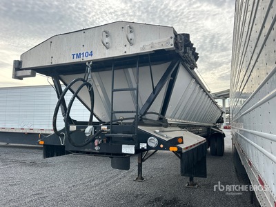 2012 Etnyre 35 ft T/A Live Bottom Trailer