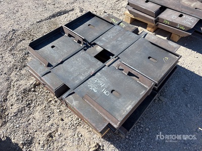 Quantity of (10) Kit Containers QT-F-Blank スキッドステア取り付けプレート (Unused)