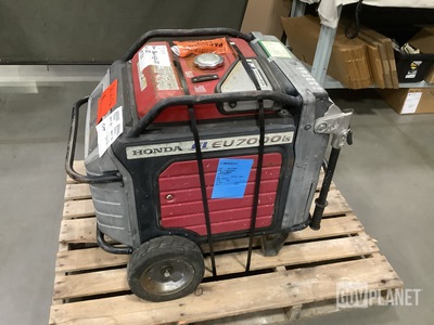 Honda EU7000is Portable Generator Set