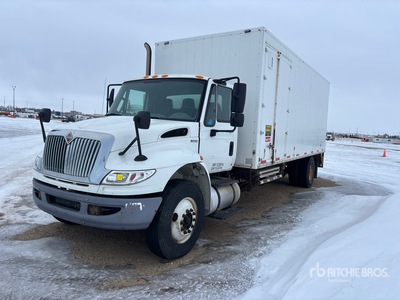 2011 International 4400 4x2 Camion triturador movil