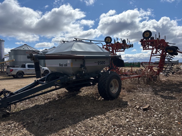 Bourgault 8800 48 ft Air Drill w/ Flexi-Coil Air Cart Bourgault 8800 48 ft Air Drill w/ Flexi-Coil Air Cart
