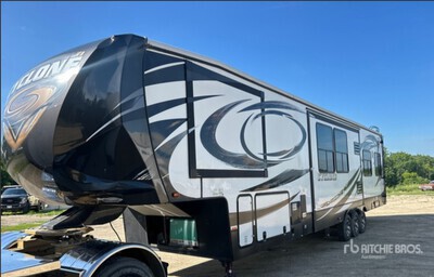 2015 Heartland Cyclone 44 ft Tri/A Remolque de viaje