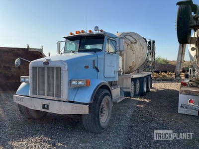 2005 Peterbilt 357 10x4 Mixer Truck