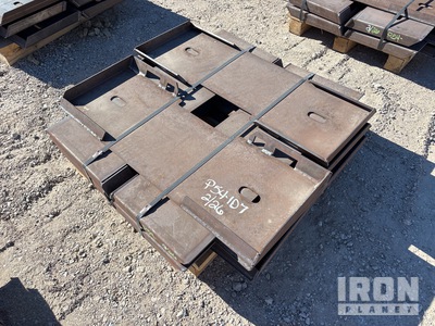 Quantity of (10) Kit Containers QT-F-Blank スキッドステア取り付けプレート (Unused)