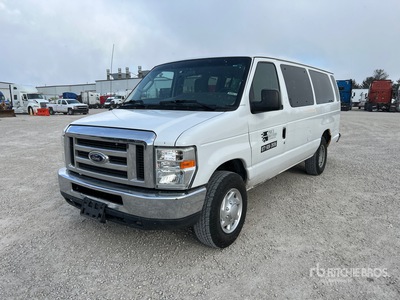 2012 Ford E-250 15 乗客用バン