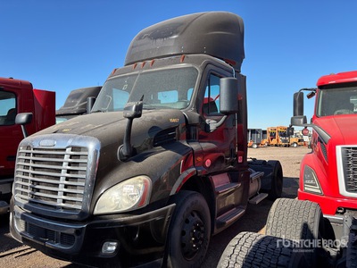2017 Freightliner Cascadia 113 4x2 S/A Day Cab Truck Tractor (Inoperable)