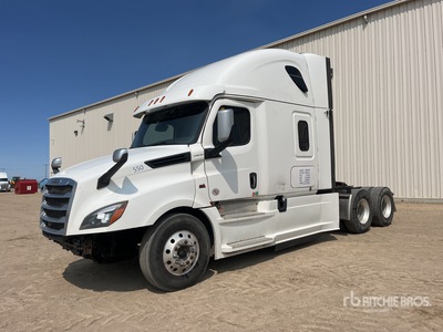 2018 Freightliner Cascadia 126 6x4 T/A Sleeper Truck Tractor