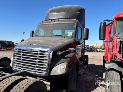 2018 Freightliner Cascadia 113 4x2 S/A Day Cab Truck Tractor (Inoperable)