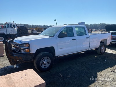 2015 Chevrolet Silverado 2500 HD 4x4 Crew Cab Pickup
