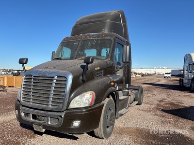 2014 Freightliner Cascadia 113 4x2 S/A Day Cab Truck Tractor (Inoperable)