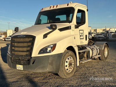 2018 Freightliner Cascadia 126 4x2 S/A Day Cab Truck Tractor