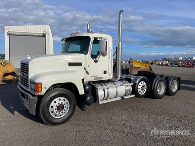 2018 Mack CHU613 8x4 Tracteur Routier