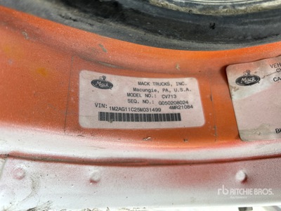 2005 Mack CV713 8x4 Twin-Steer Mixer Truck