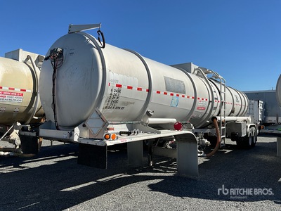 2011 Polar Tank 8400 gal T/A Tanker Trailer