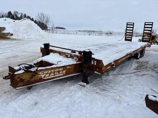 2000 Custom 30 ft T/A Equipment Trailer