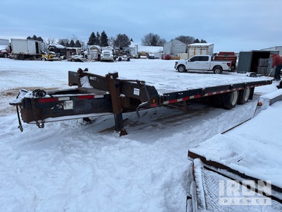 2001 Towmaster 28 ft T/A Tilt Deck Trailer