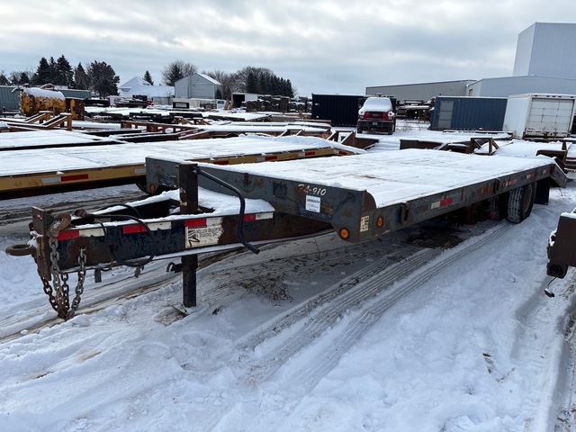 2002 Towmaster T-20 19 ft T/A Equipment Trailer