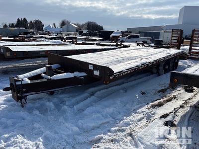 2004 B 24 ft T/A Equipment Trailer