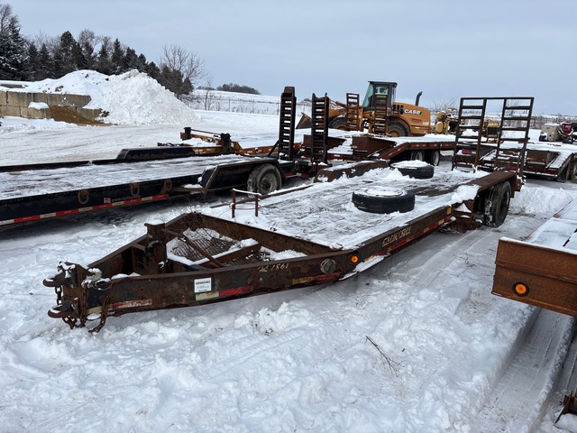 2015 Lucon 21 ft T/A Equipment Trailer