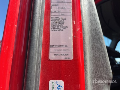 2020 Kenworth T680 6x4 Cabeza Tractora Cabina Dormitorio