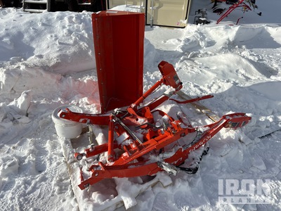 Kubota LA344S Front Loader Attachment (Inoperable)