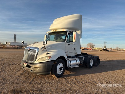 2011 International LF627 6x4 تراكتور شاحنة نهارية (ثنائية المحور)