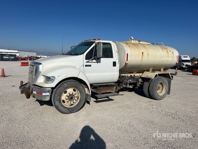 2005 Ford F-650 4x2 Water Truck