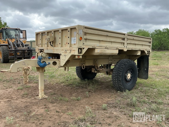 2003 Stewart & Stevenson M1082 LMTV Cargo Trailer