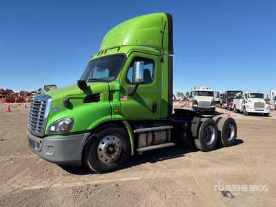 2019 Freightliner Cascadia 113 6x4 Day Cab Truck Tractor