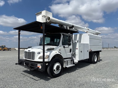 2018 Altec LR7-60E70 70 ft on 2018 Freightliner M2 106 4x2 Forestry Chipper Body Autohoogwerker