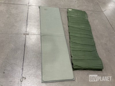 (136) Self-Inflating Sleeping Mats