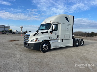 2018 Freightliner Cascadia 126 6x4 Sleeper Truck Tractor
