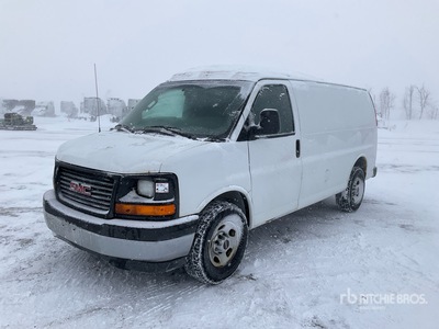 2017 GMC Savana 2500 Passenger Van