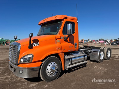 2013 Freightliner Cascadia 125 6x4 T/A Day Cab Truck Tractor