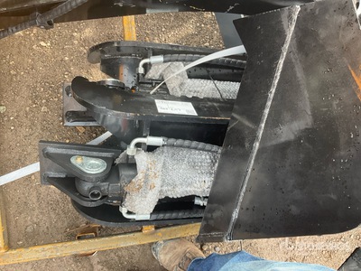 2026 GIYI GY-XJ7T Hydraulic Excavator Thumb - Fits Cat 7-9 ton (Unused)