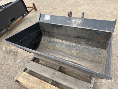 2026 GIYI GY-D7T 43 in Tilting Excavator Bucket - Fits Cat 7-9 ton (Unused)