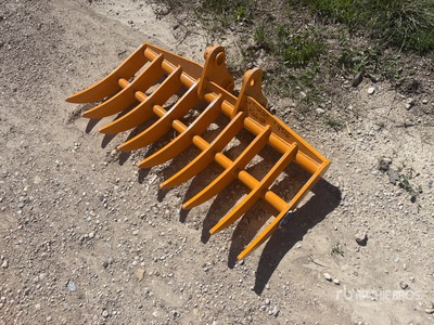 2026 GIYI 38 in Excavator Rake - Fits Cat 303 (Unused)