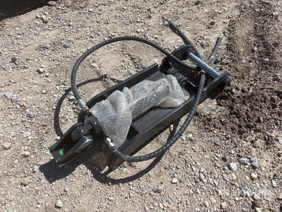 2026 GIYI GY-XJ3T 11 in Hydraulic Excavator Thumb - Fits Cat (Unused)