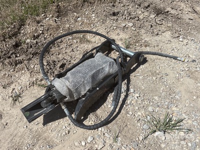 2026 GIYI GY-XJ3T 11 in Hydraulic Excavator Thumb - Fits Cat (Unused)