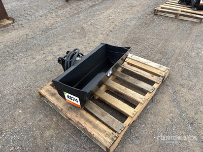 2026 GIYI GY-D3T 32 in 0.1 m3 Tilting Excavator Bucket - Fits Cat 3-5 Ton (Unused)