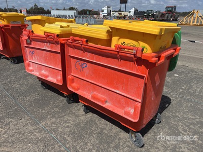 Quantity of (6) حاوية القمامة