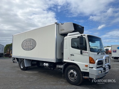 2015 Hino GH8J 4x2 Refrigerated Truck