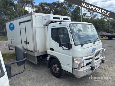 2018 Mitsubishi Fuso Canter 7/800 4x2 Refrigerated Truck (Inoperable)
